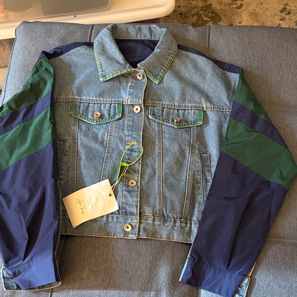 NWT Denim Jacket with Blu & Green Sleeves & Tiger graphic on the back. Size 10.